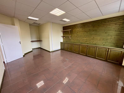 Bureau - 84 m²