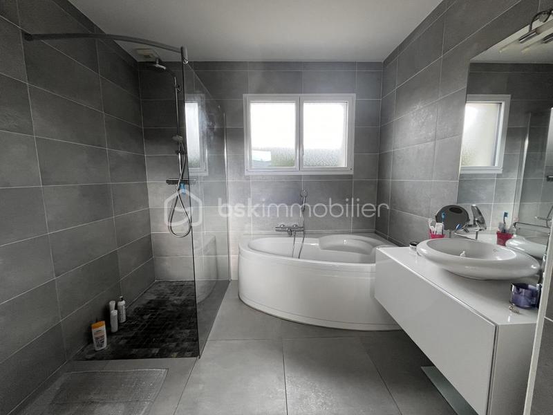 Maison - 134 m² - 5 pièces