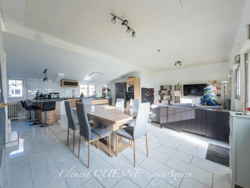 Maison - 161 m² - 5 pièces