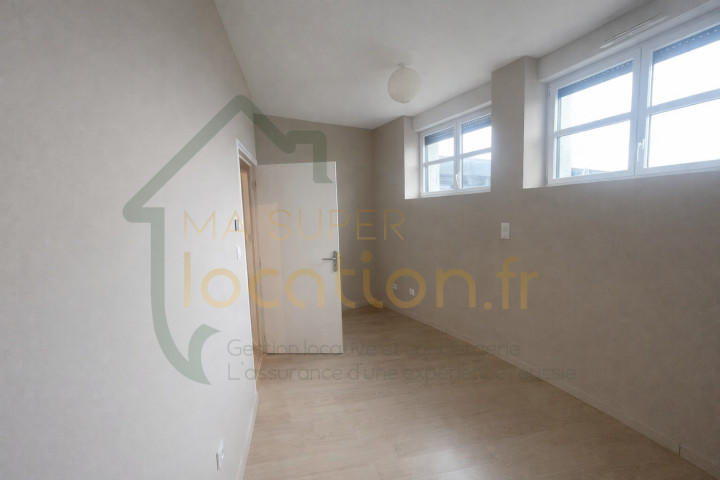 Appartement - 90 m² - 3 pièces