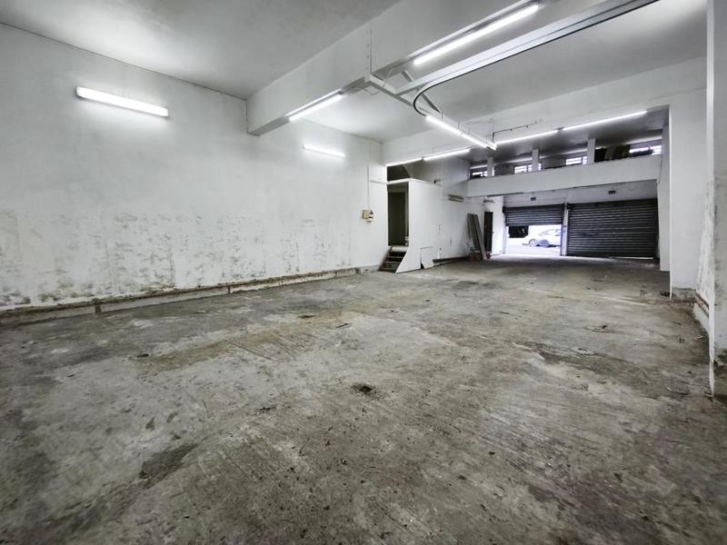 Local commercial - 163 m² - 6 pièces