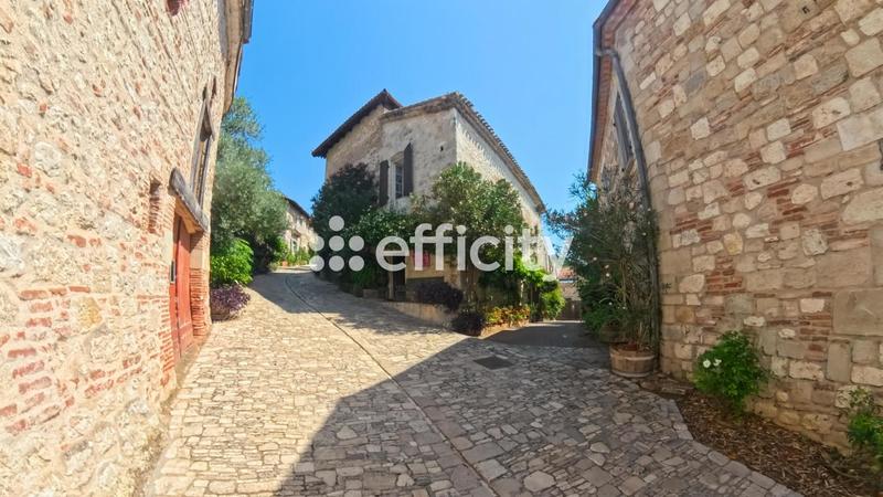 Maison - 250 m² - 8 pièces