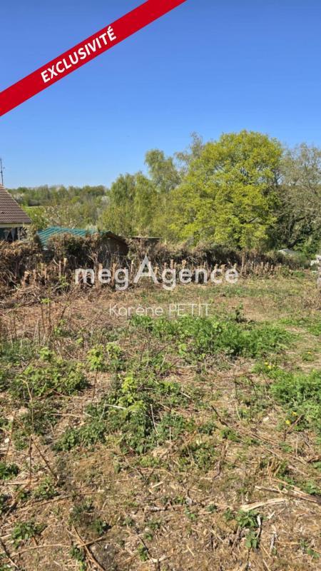 Terrain constructible - 800 m²