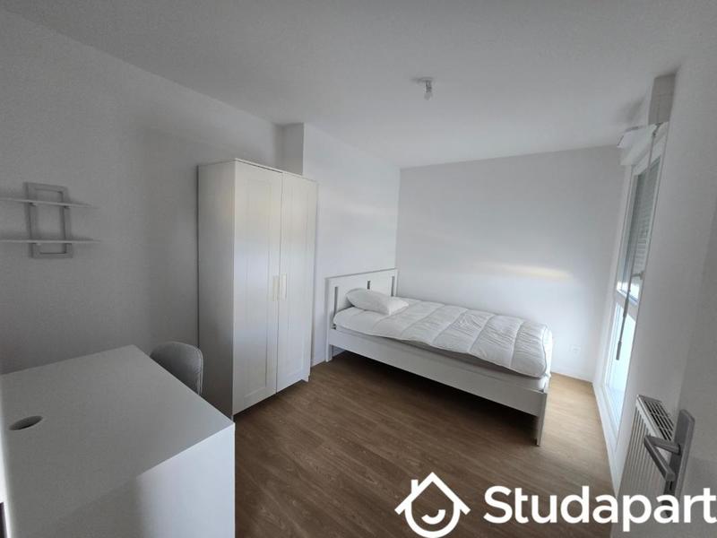 Chambre - 10 m² - 1 pièce