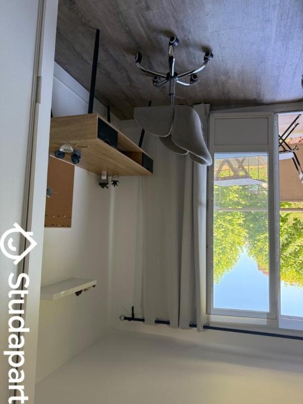 Chambre - 12 m² - 1 pièce