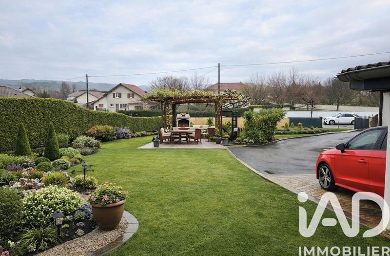 Maison - 180 m² - 9 pièces