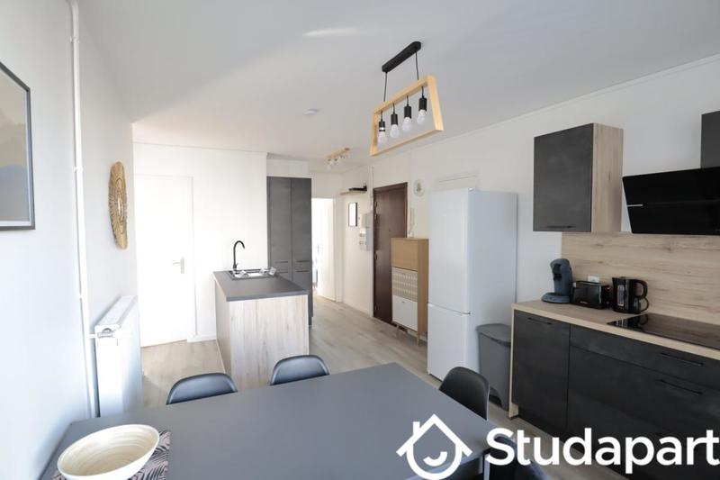 Chambre - 11 m² - 1 pièce