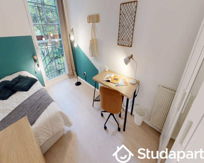 Chambre - 140 m² - 1 pièce
