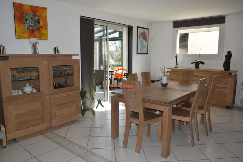 Maison - 225 m² - 8 pièces