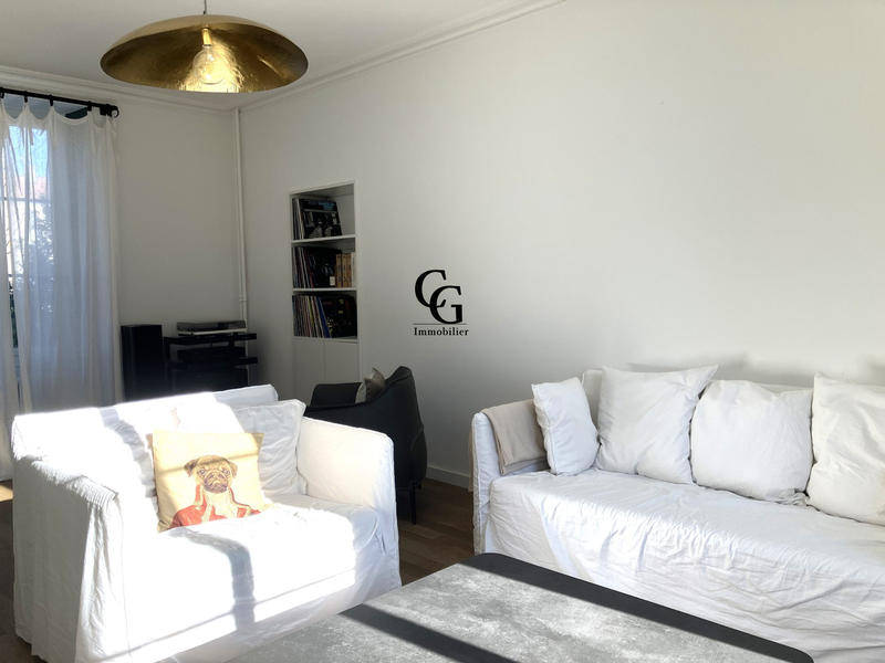 Maison - 180 m² - 8 pièces