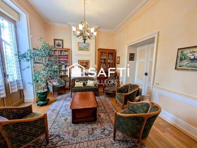 Maison de maîtres - 361 m² - 12 pièces