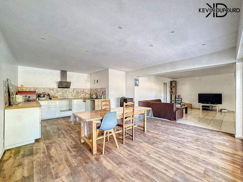 Immeuble - 200 m² - 10 pièces