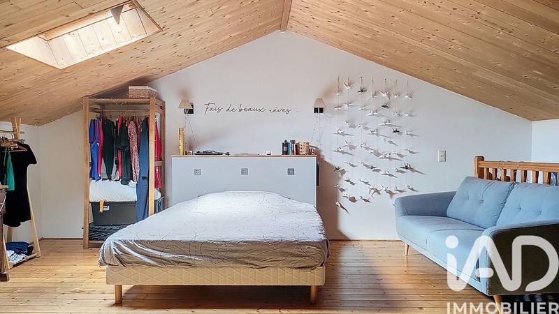 Maison - 225 m² - 10 pièces