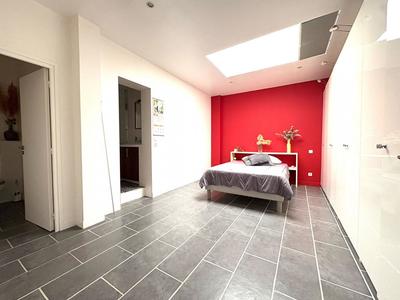 Appartement - 206 m² - 6 pièces