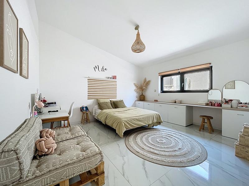 Maison - 231 m² - 6 pièces