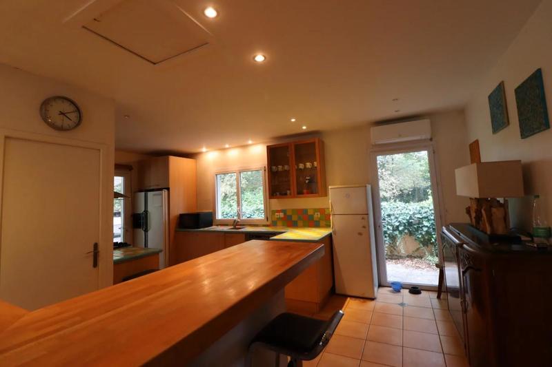 Maison - 260 m² - 7 pièces