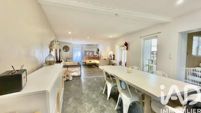 Maison - 140 m² - 3 pièces