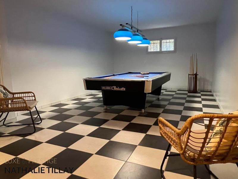 Maison - 309 m² - 10 pièces