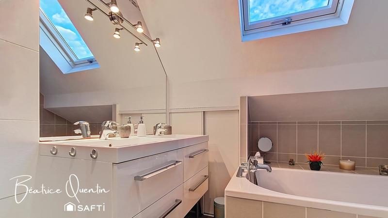 Maison - 135 m² - 6 pièces