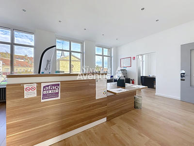 Local commercial - 111 m²