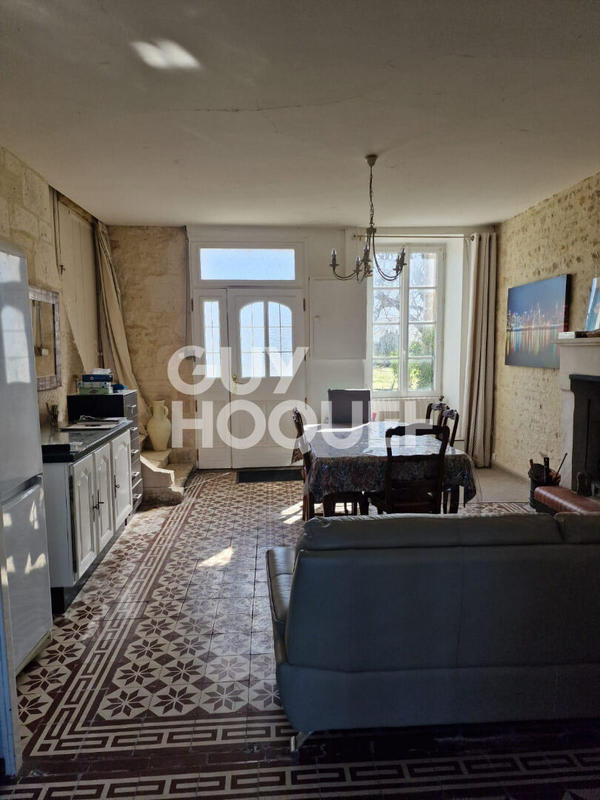 Maison - 230 m² - 5 pièces