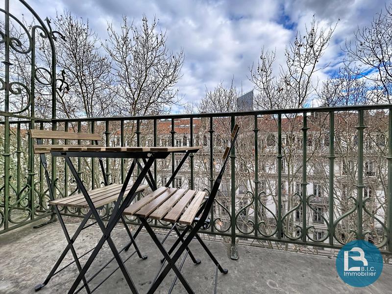 Appartement - 109 m² - 3 pièces