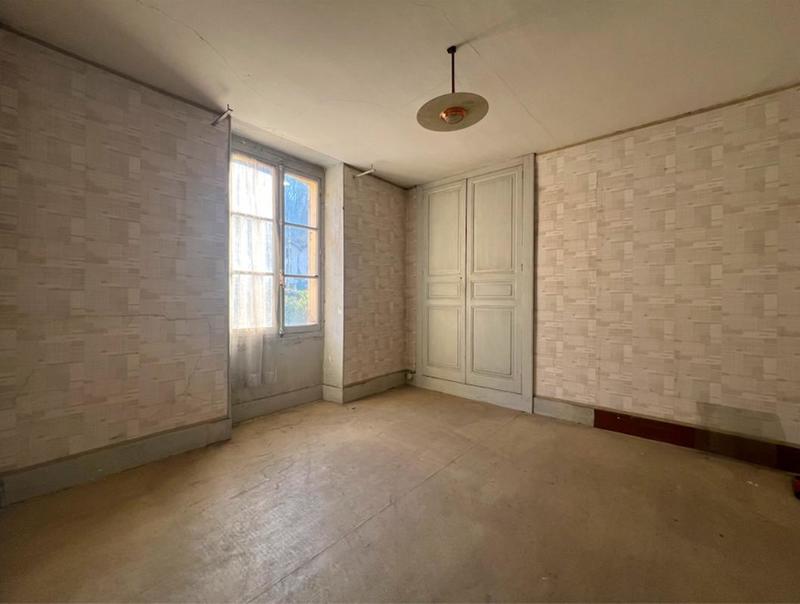 Maison - 165 m² - 9 pièces