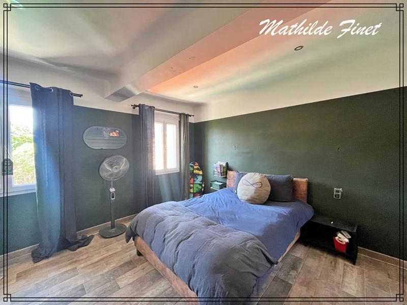 Maison - 185 m² - 7 pièces