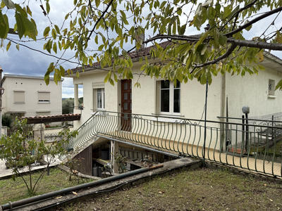 Maison - 90 m² - 5 pièces