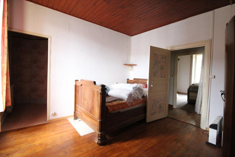 Maison - 208 m² - 10 pièces