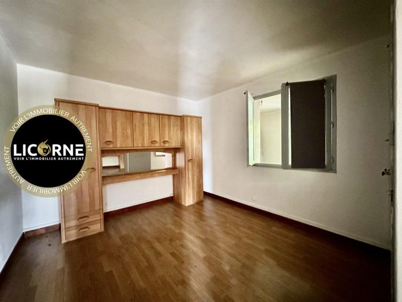 Villa - 168 m² - 9 pièces