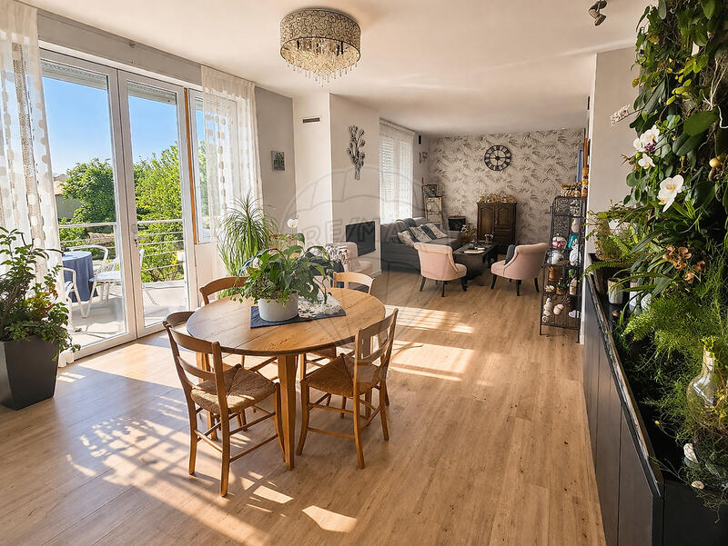 Maison - 139 m² - 6 pièces