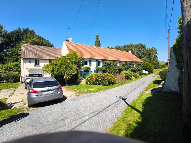 Maison - 225 m² - 7 pièces