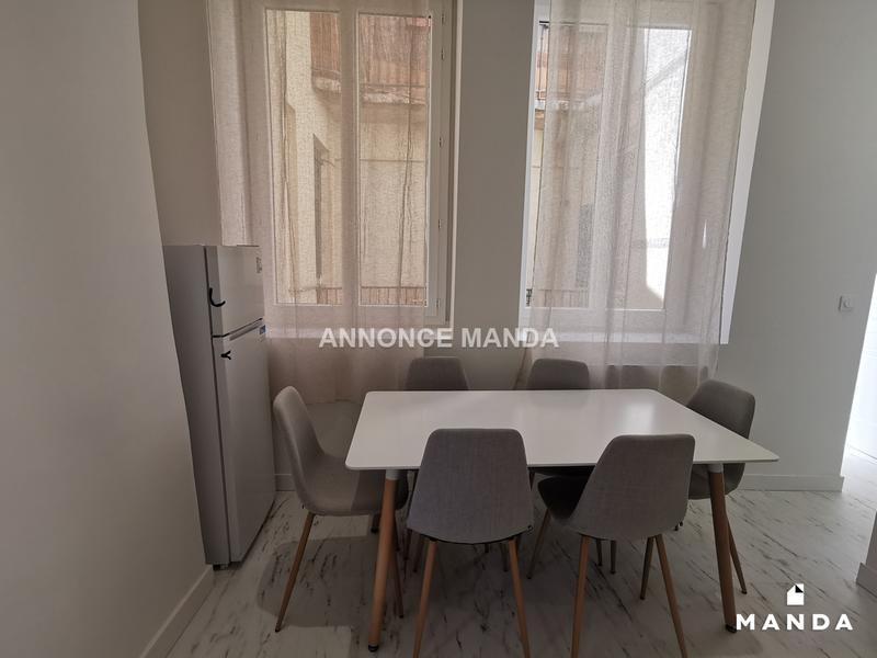 Chambre - 10 m² - 4 pièces