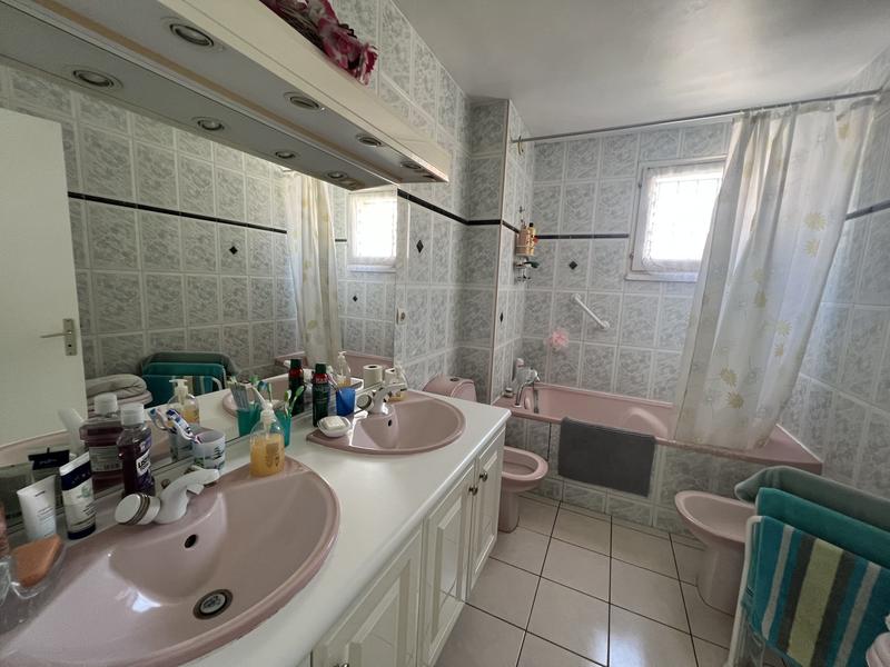 Maison - 100 m² - 6 pièces