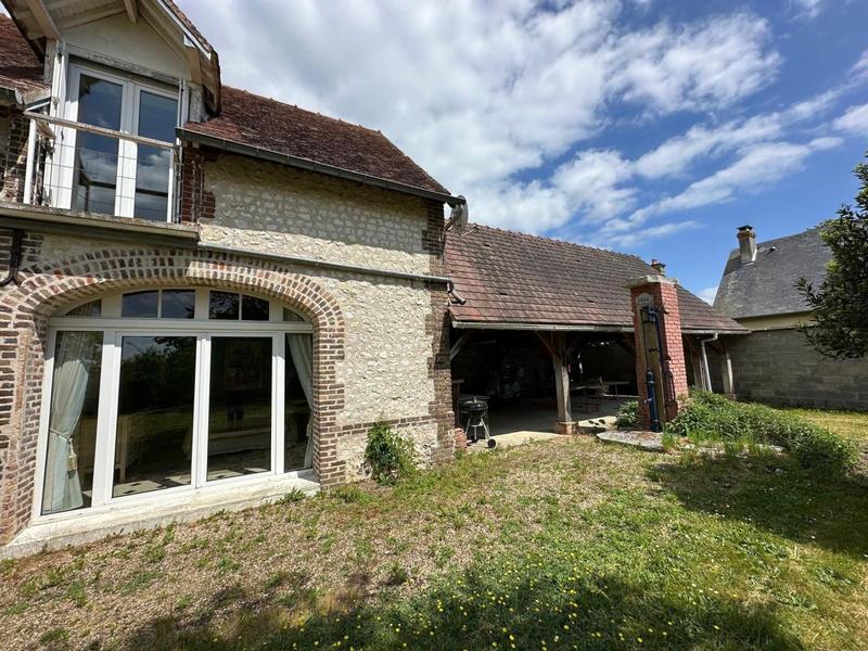 Maison - 200 m² - 6 pièces