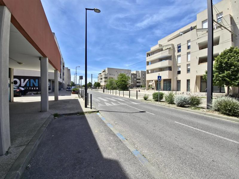 Local commercial - 75 m² - 1 pièce