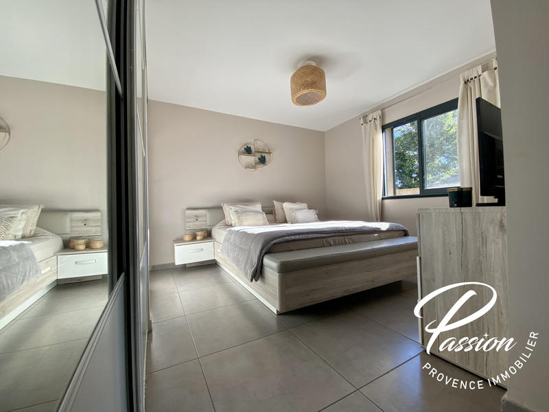 Maison contemporaine - 264 m² - 9 pièces