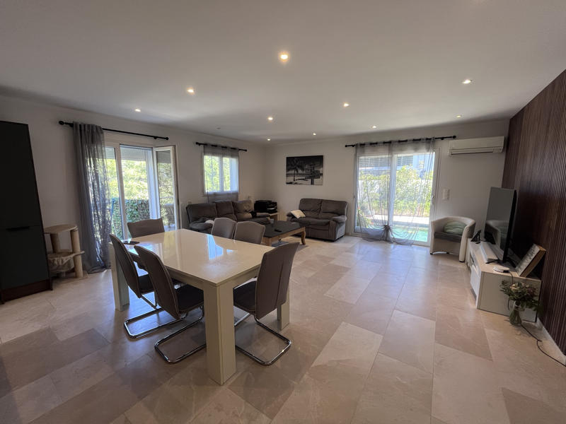 Villa - 140 m² - 6 pièces