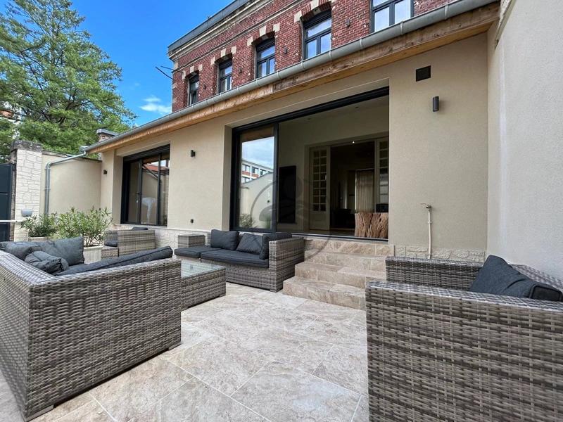 Maison - 185 m² - 7 pièces