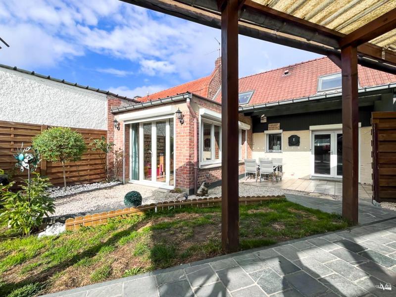 Maison - 101 m² - 5 pièces