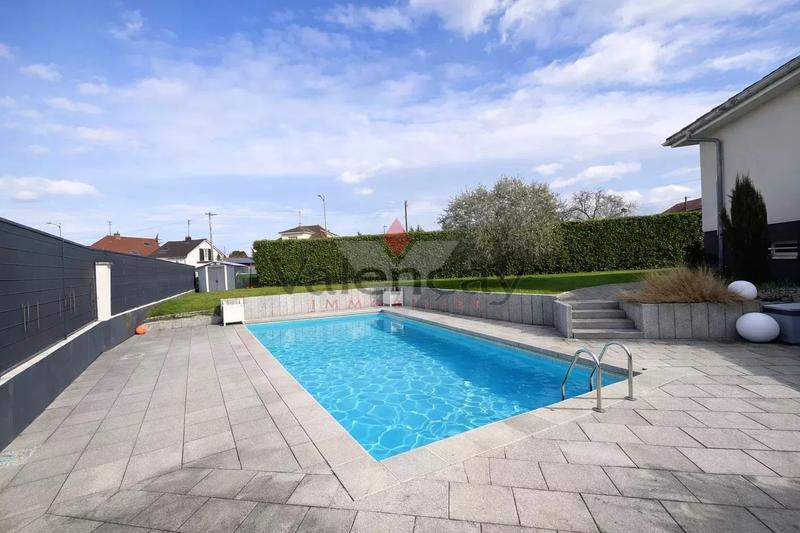 Maison - 150 m² - 7 pièces