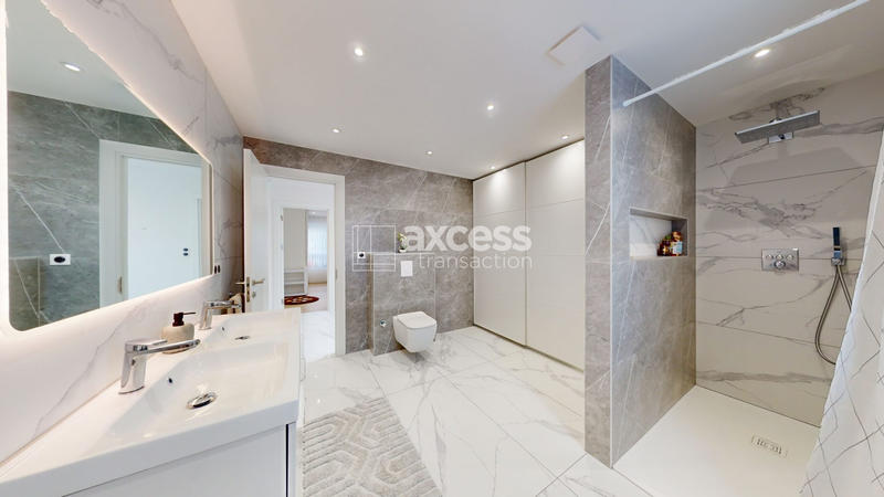 Maison - 180 m² - 6 pièces