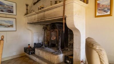 Maison - 390 m² - 9 pièces