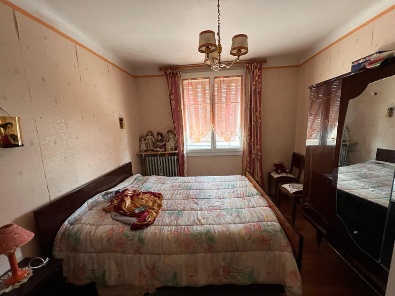 Maison - 90 m² - 5 pièces