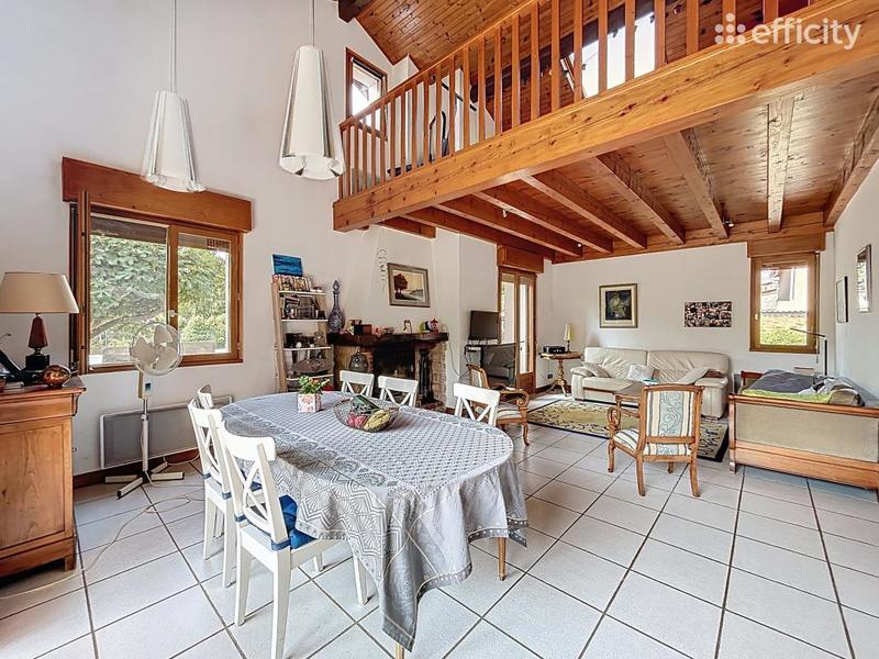 Maison - 194 m² - 6 pièces