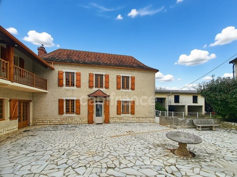 Maison de campagne - 237 m² - 8 pièces