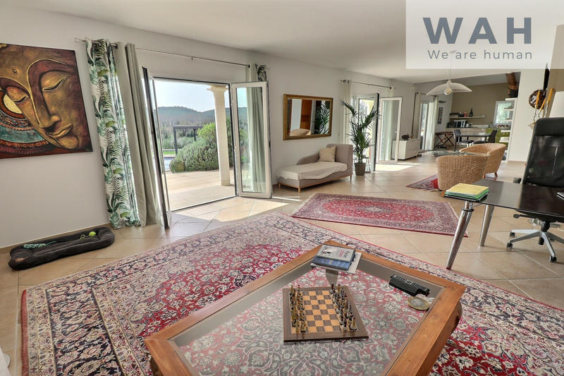 Maison - 197 m² - 5 pièces