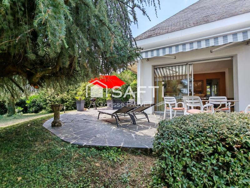 Villa - 200 m² - 6 pièces