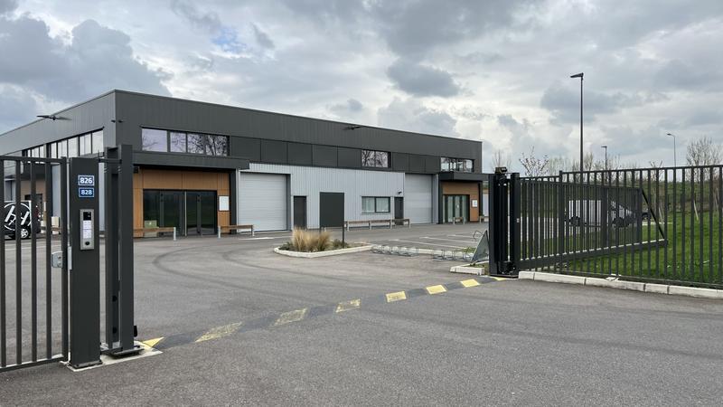 Local d'activités - 726 m²
